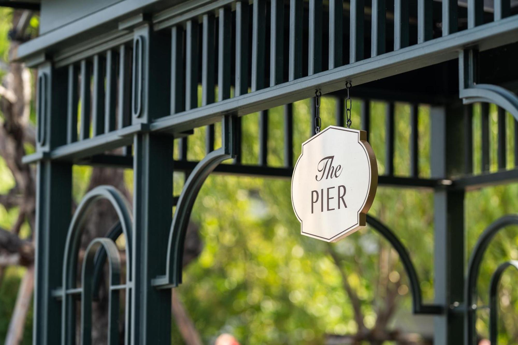 The Salil Hotel Riverside Bangkok Dış mekan fotoğraf The Pier