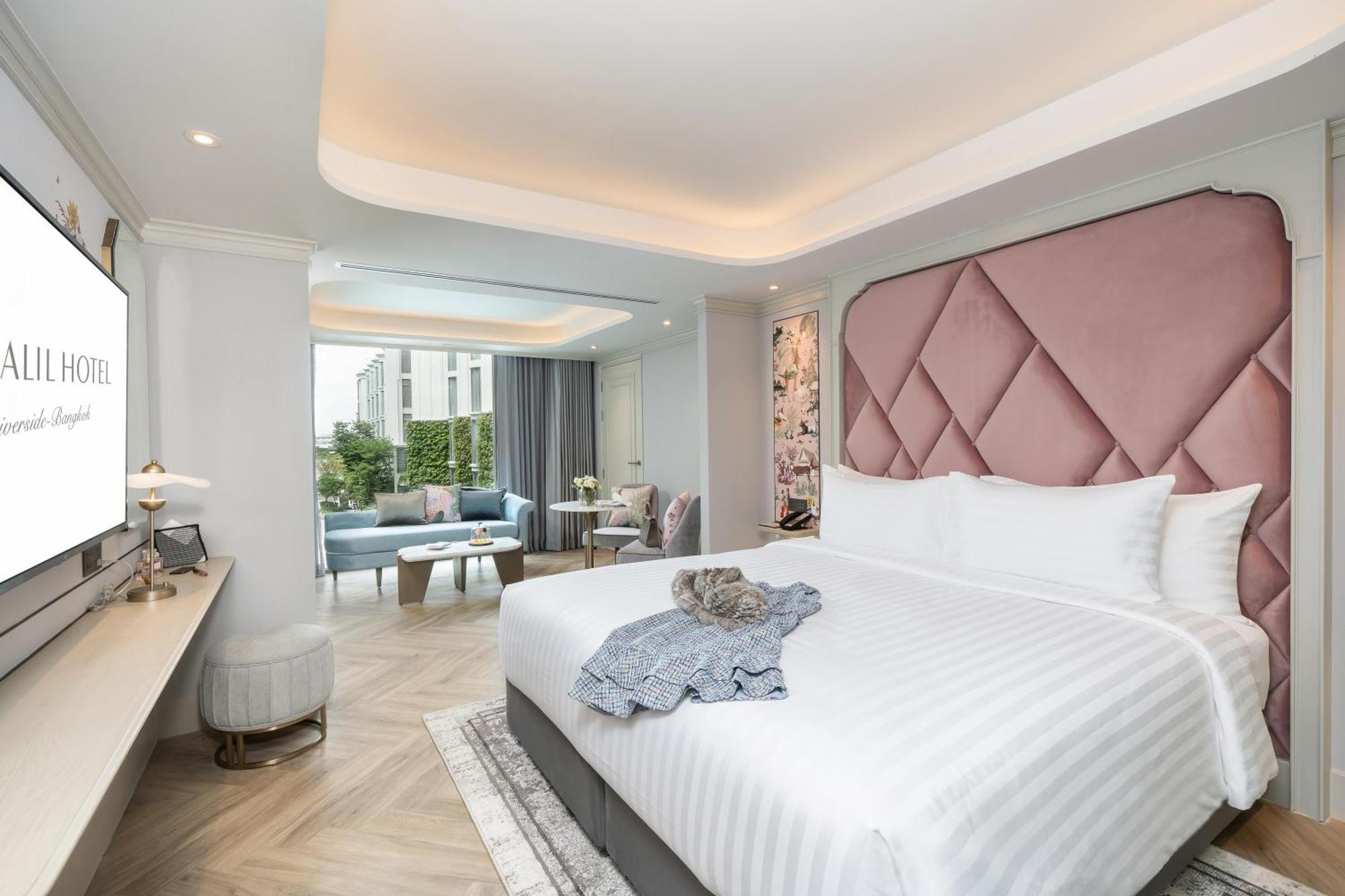 The Salil Hotel Riverside Bangkok Dış mekan fotoğraf Deluxe Suite